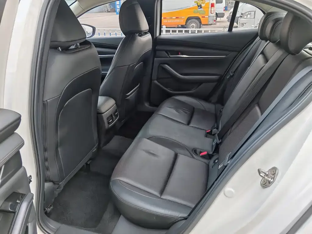 Mazda 3 Axela 2021 из CN, фото 5
