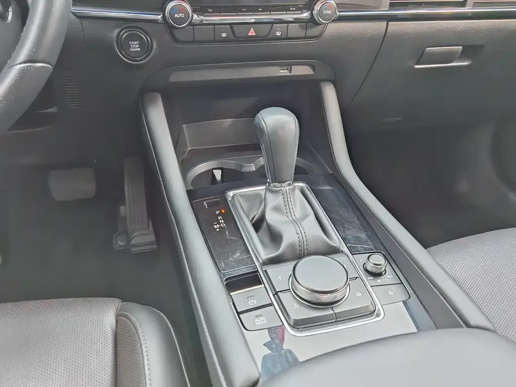 Mazda 3 Axela 2021 из CN, фото 8