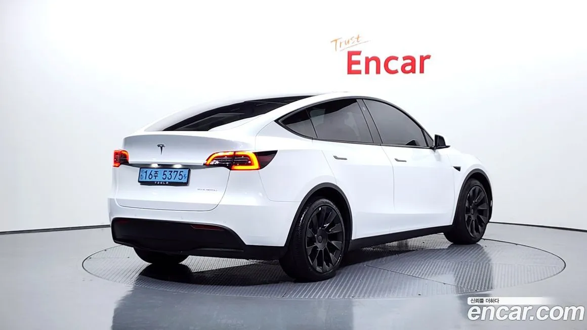 Tesla Model Y 2022 из KR, фото 2