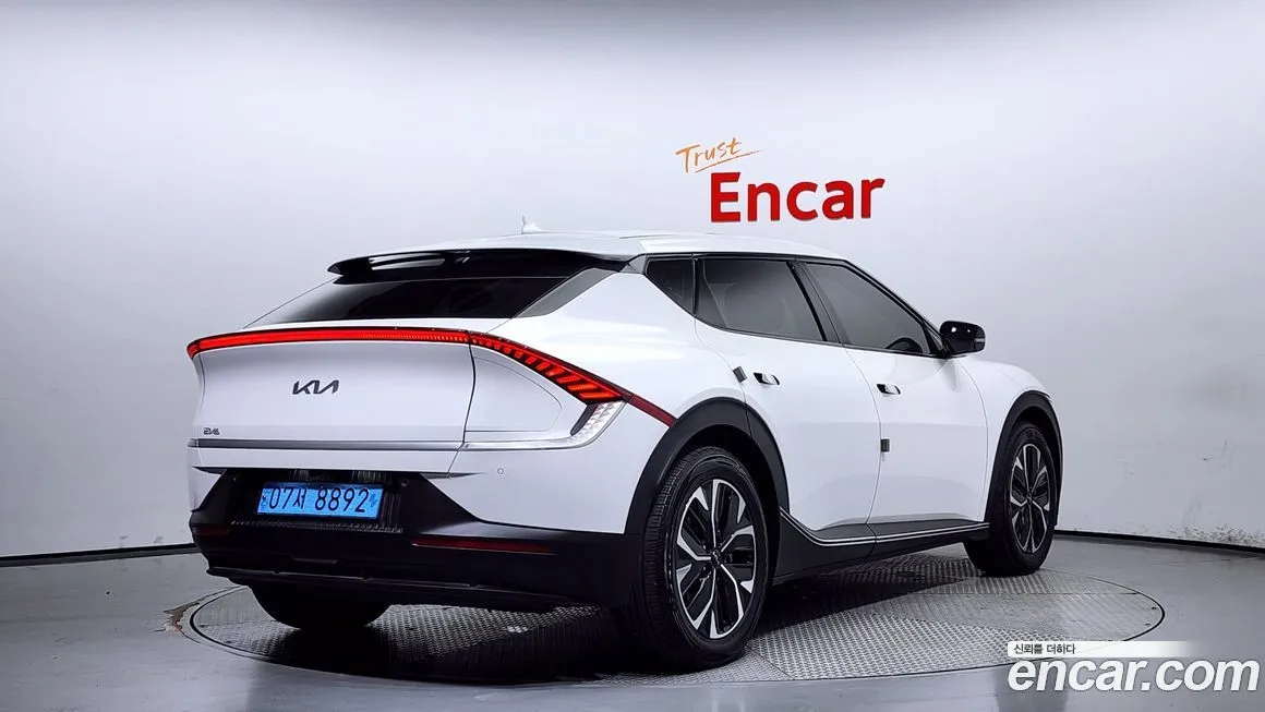 Kia EV6 — фото 2