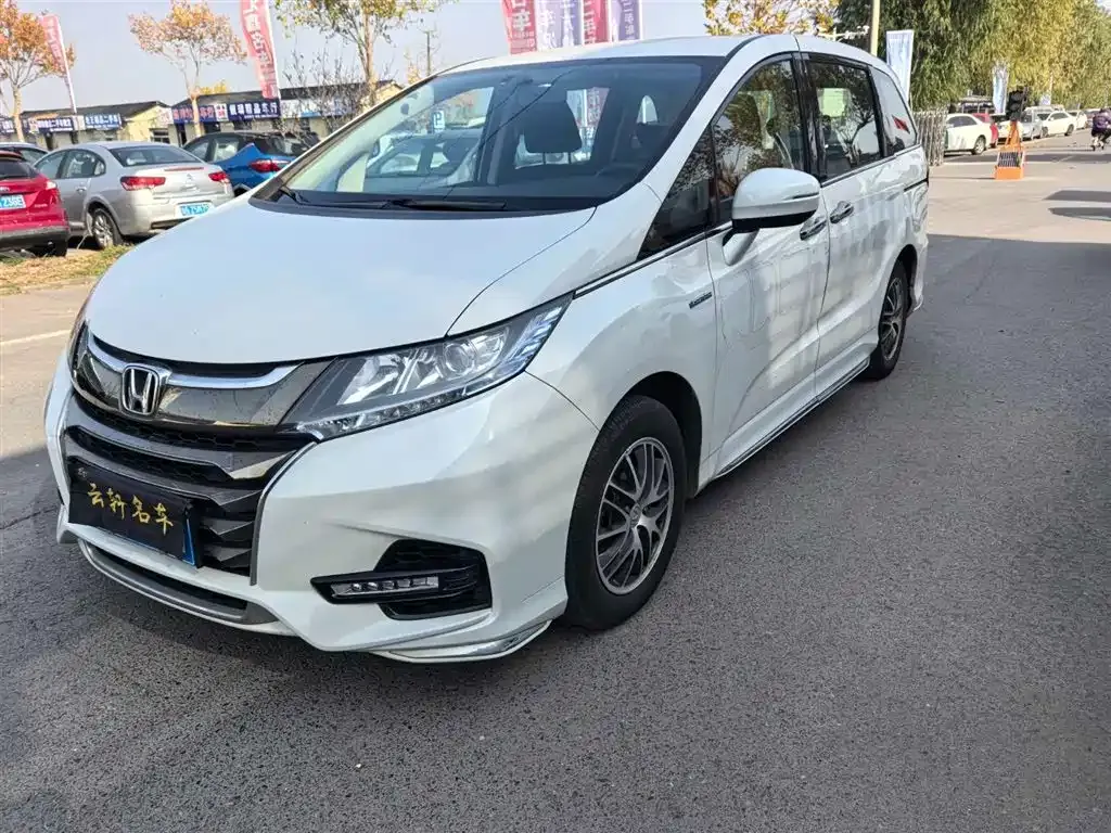 Honda Odyssey — фото 1