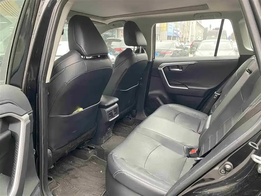 Toyota Wildlander 2023 из CN, фото 8