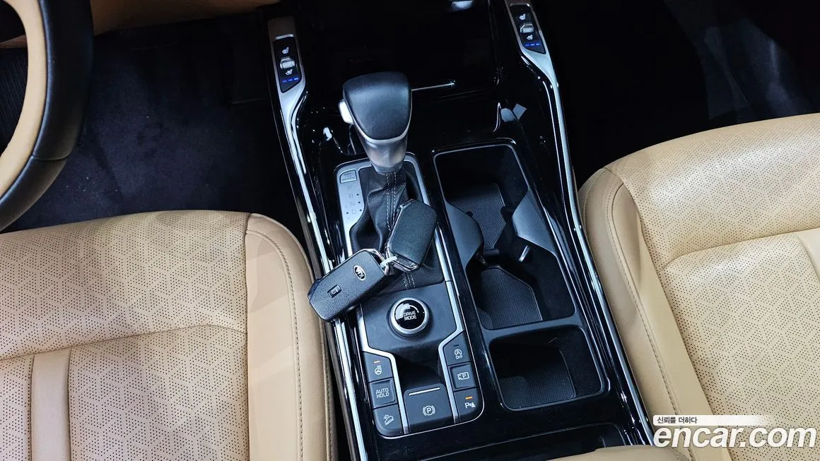 Kia Sorento — фото 9