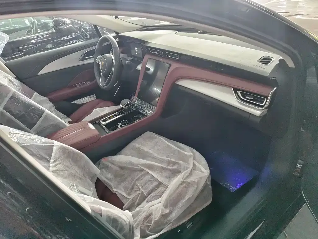 Hongqi H5 2025 из CN, фото 4