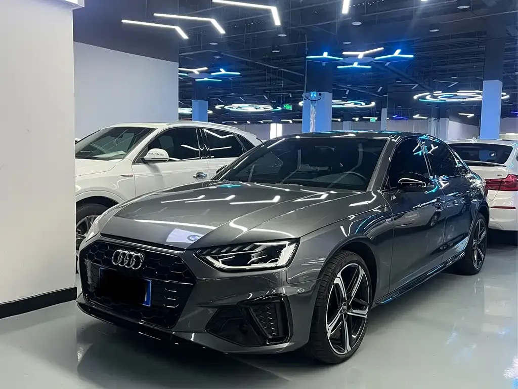 Audi A4L 2023 из CN, фото 1