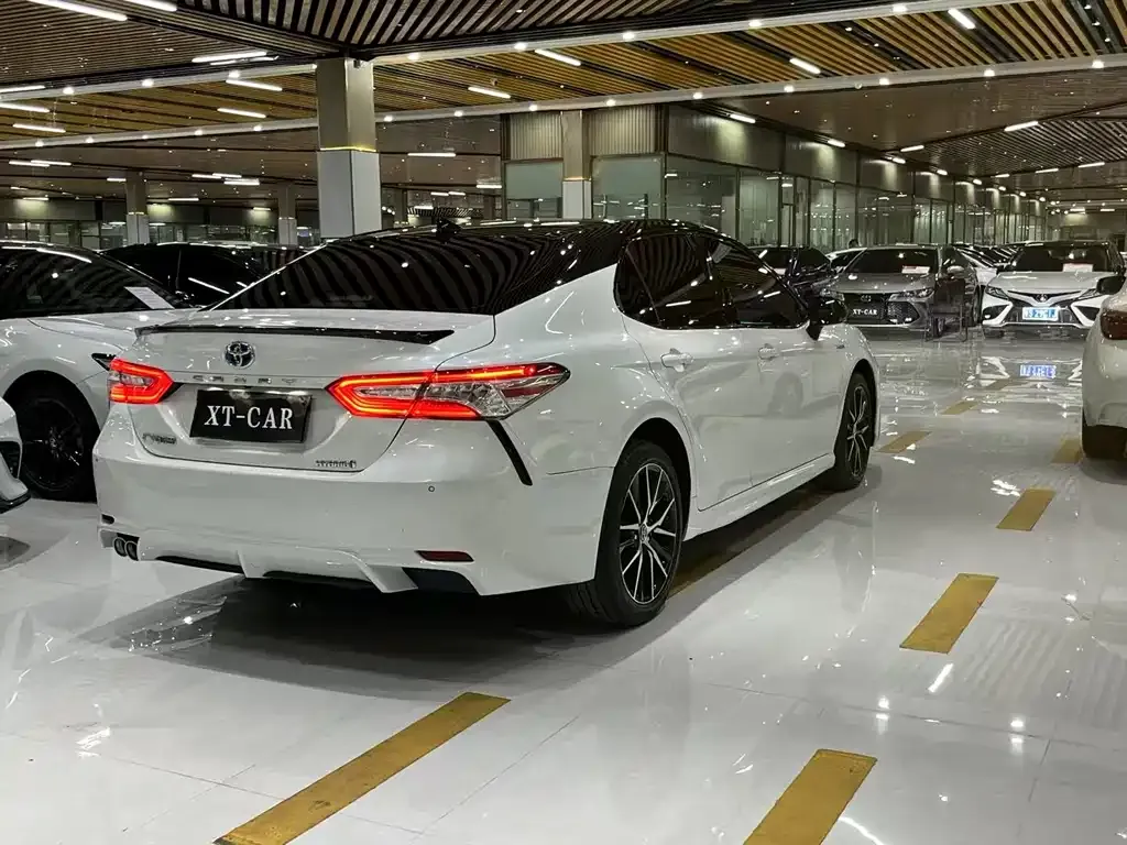 Toyota Camry 2022 из CN, фото 9