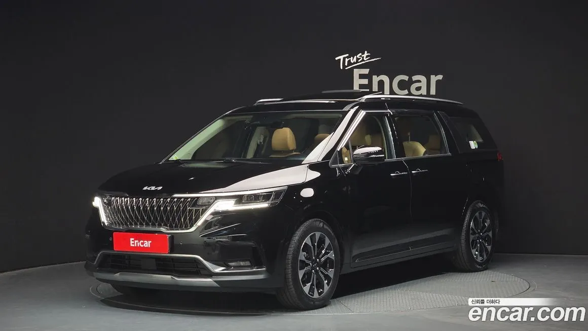 Kia Carnival — фото 1