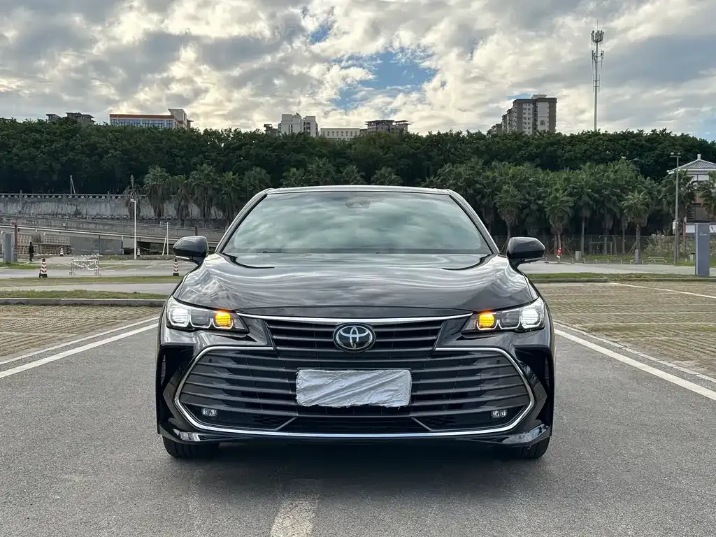 Toyota Avalon — фото 2