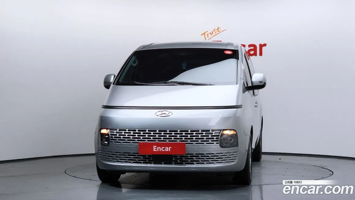 Hyundai Staria 2023 из KR, фото 3