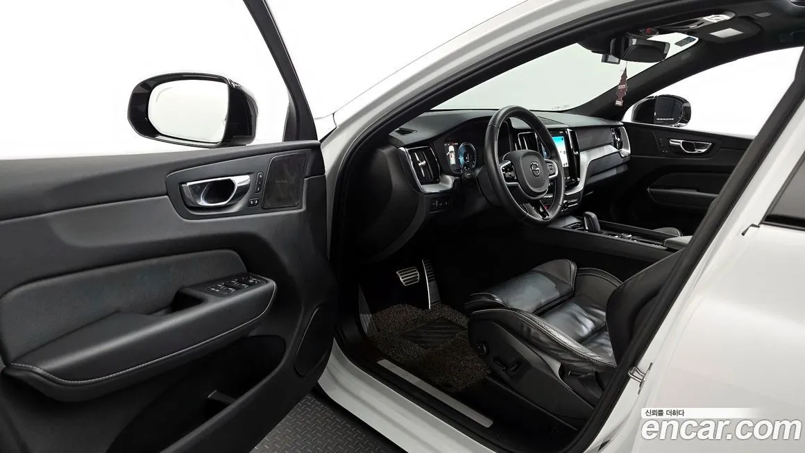 Volvo XC60 2021 из KR, фото 10