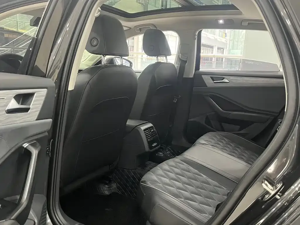 Volkswagen Sagitar 2023 из CN, фото 5