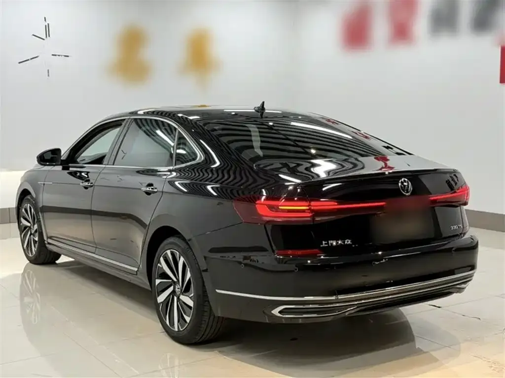 Volkswagen Passat 2022 из CN, фото 10