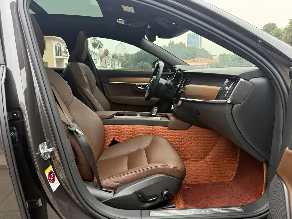 Volvo S90 2021 из CN, фото 5