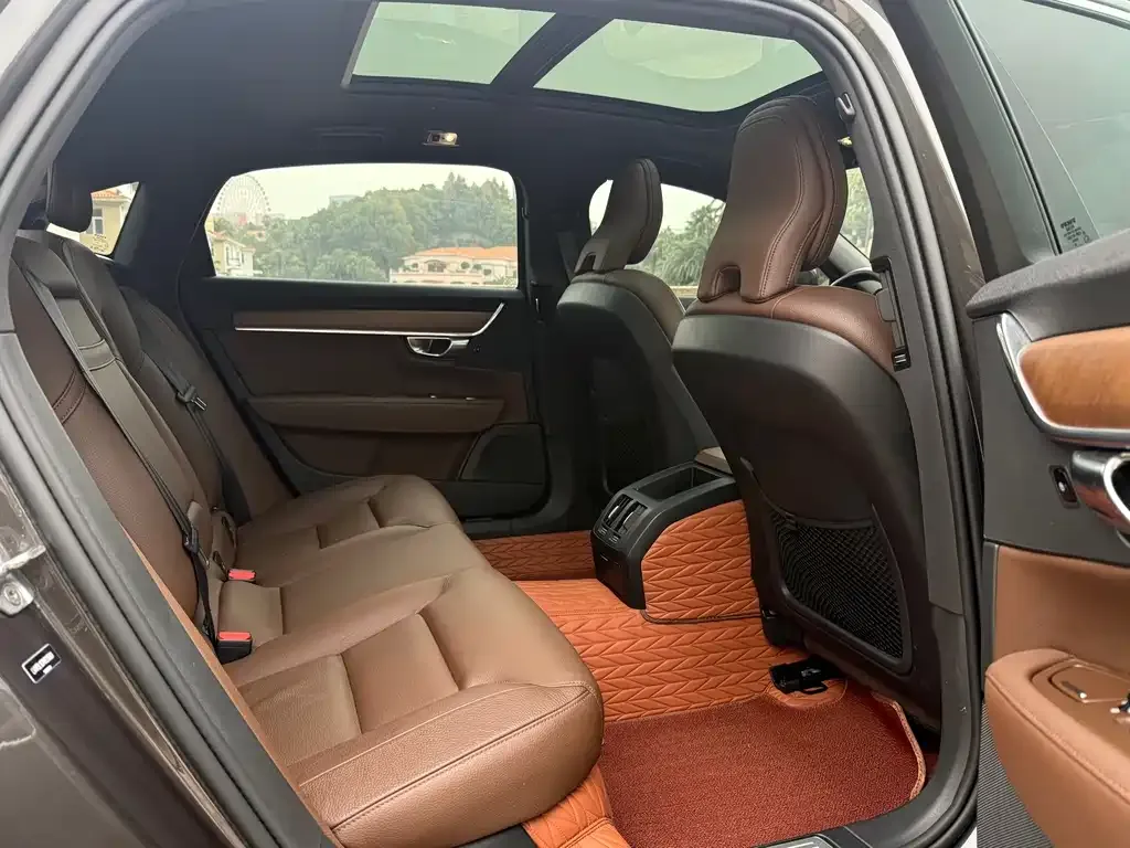 Volvo S90 2021 из CN, фото 6
