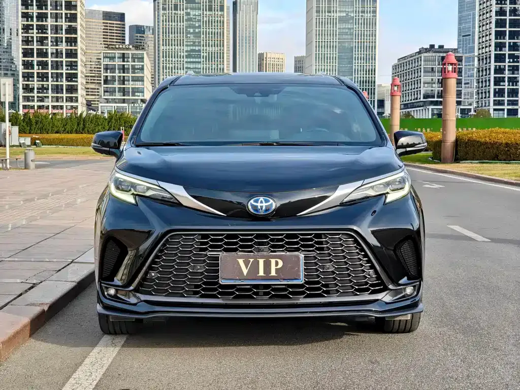 Toyota Granvia 2024 из CN, фото 1
