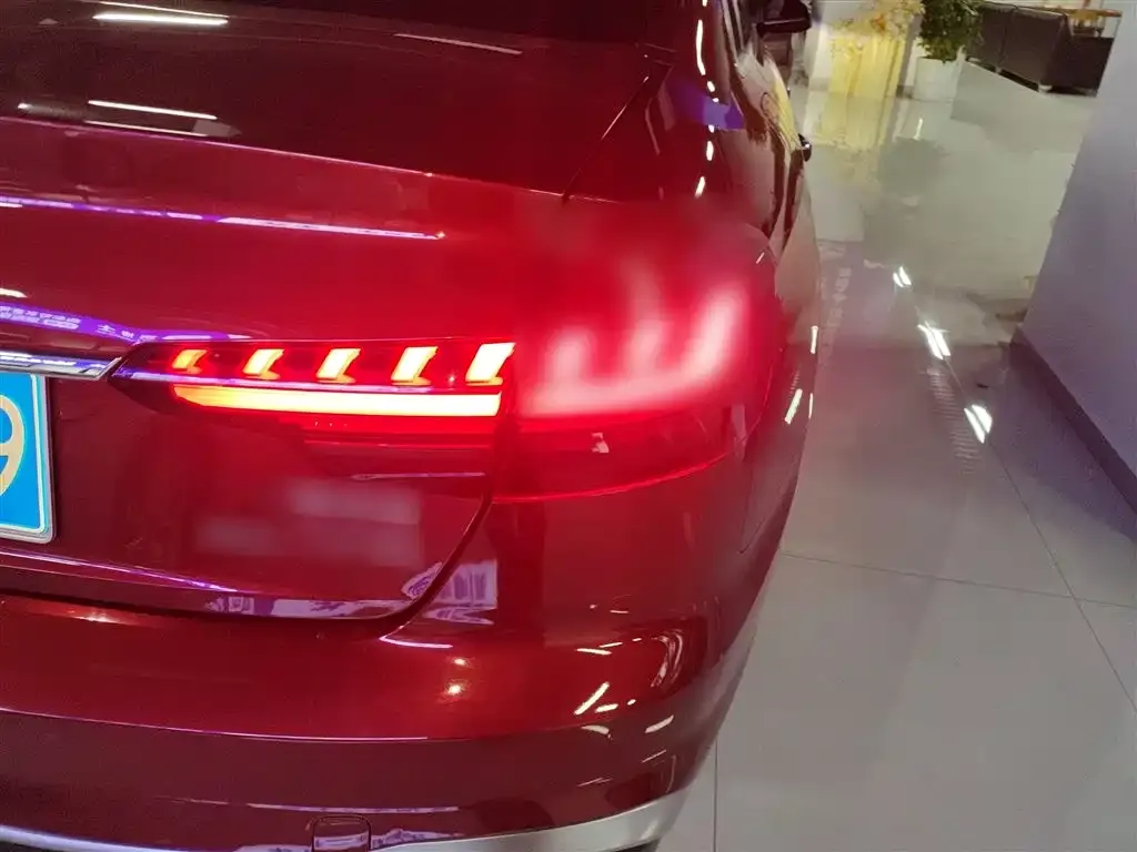 Audi A4L 2022 из CN, фото 8