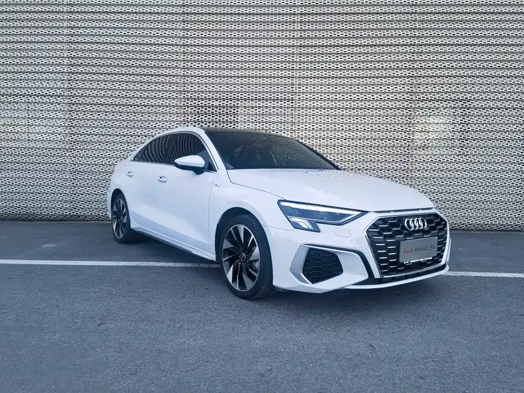 Audi A3 2023 из CN, фото 3
