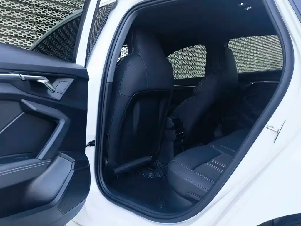 Audi A3 2023 из CN, фото 7