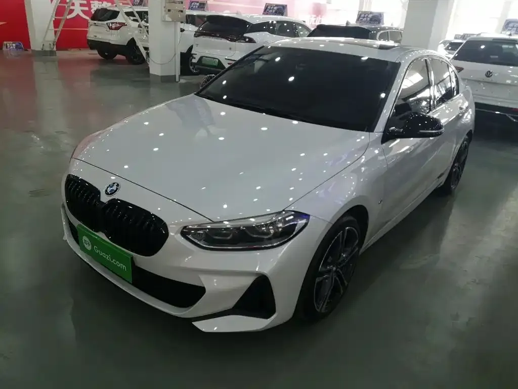 BMW 1 Series 2021 из CN, фото 2