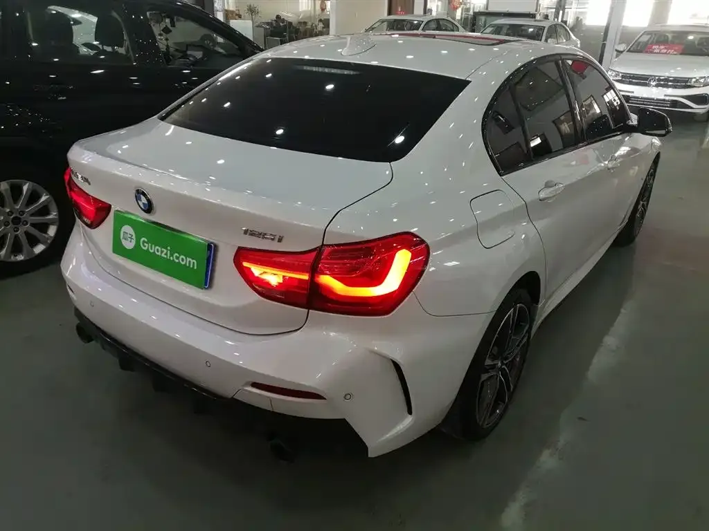 BMW 1 Series 2021 из CN, фото 7