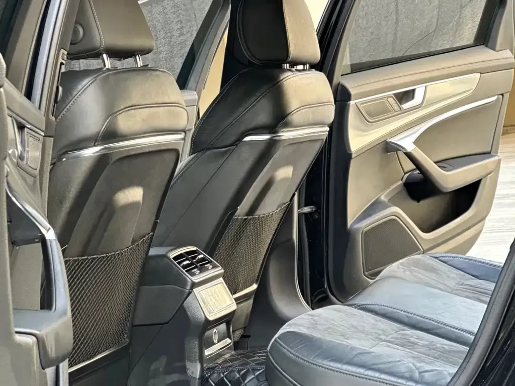 Audi A6L 2022 из CN, фото 7