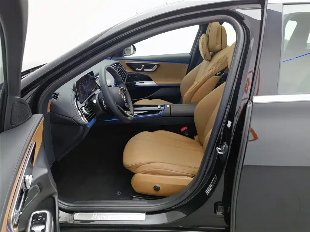 Mercedes-Benz E-Class 2024 из CN, фото 10