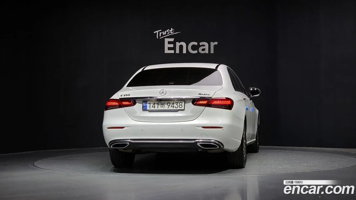 Mercedes-Benz E-Class — фото 4