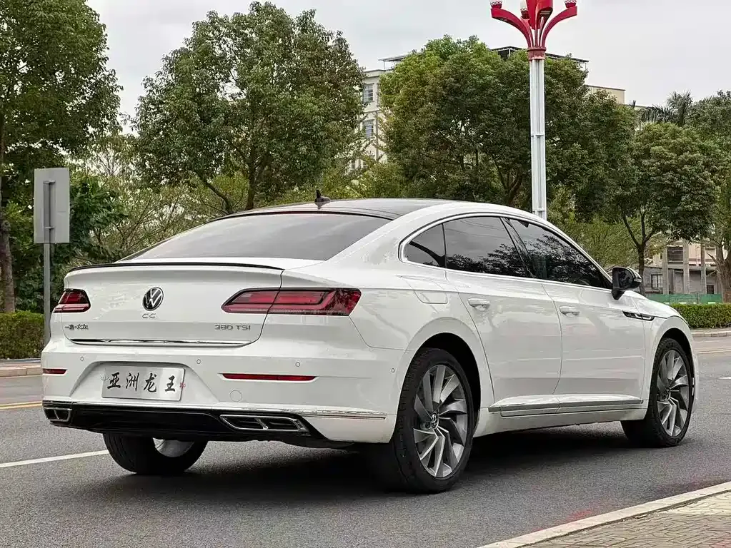 Volkswagen CC 2022 из CN, фото 6