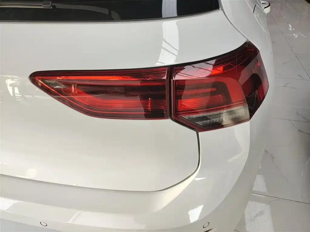 Volkswagen Golf 2022 из CN, фото 8