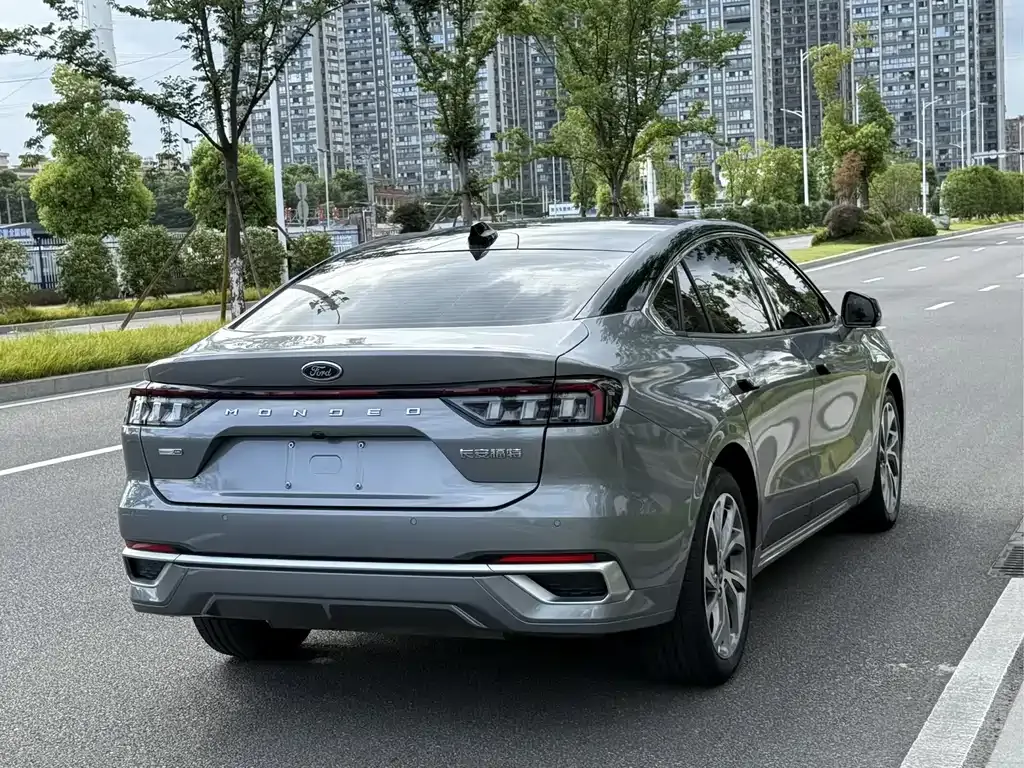 Ford Mondeo 2022 из CN, фото 4