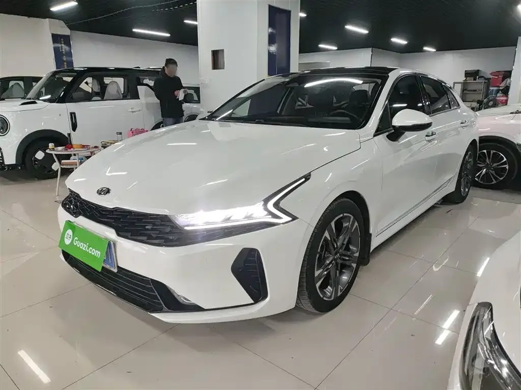 Kia K5 2021 из CN, фото 1