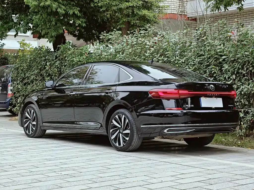 Volkswagen Passat 2022 из CN, фото 3