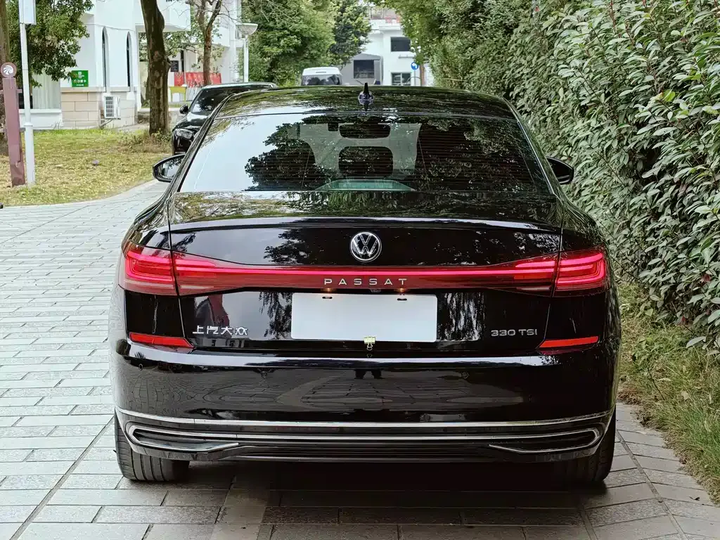 Volkswagen Passat 2022 из CN, фото 4