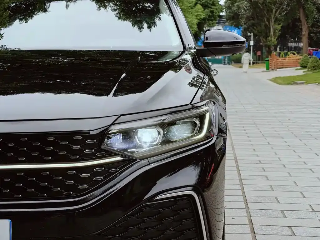 Volkswagen Passat 2022 из CN, фото 5