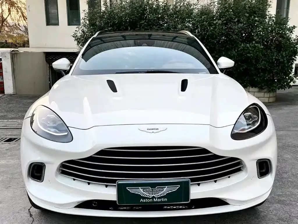 Aston Martin DBX — фото 4