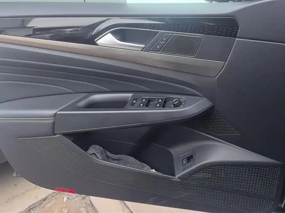 Volkswagen Passat 2021 из CN, фото 7