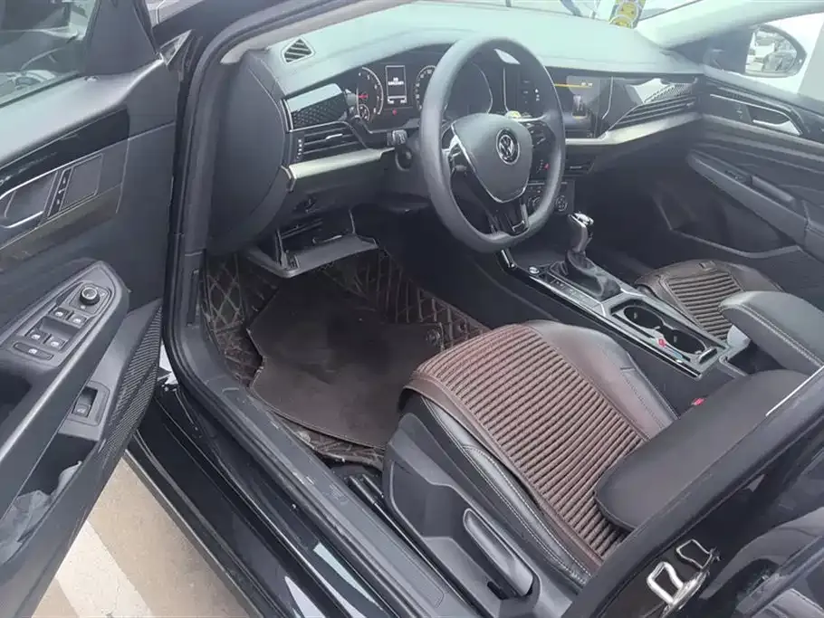 Volkswagen Passat 2021 из CN, фото 9
