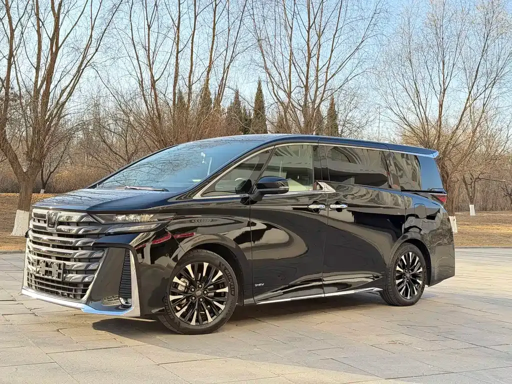 Toyota Vellfire 2023 из CN, фото 1