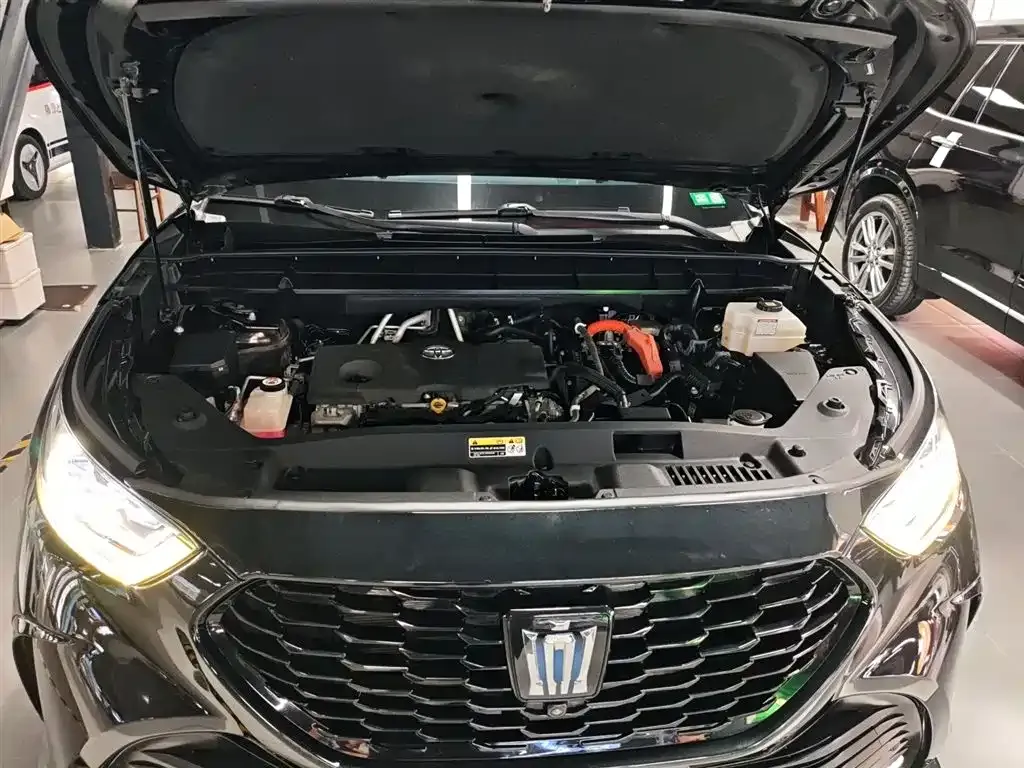 Toyota Crown Kluger 2022 из CN, фото 10