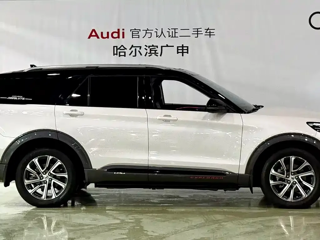 Ford Explorer 2023 из CN, фото 4