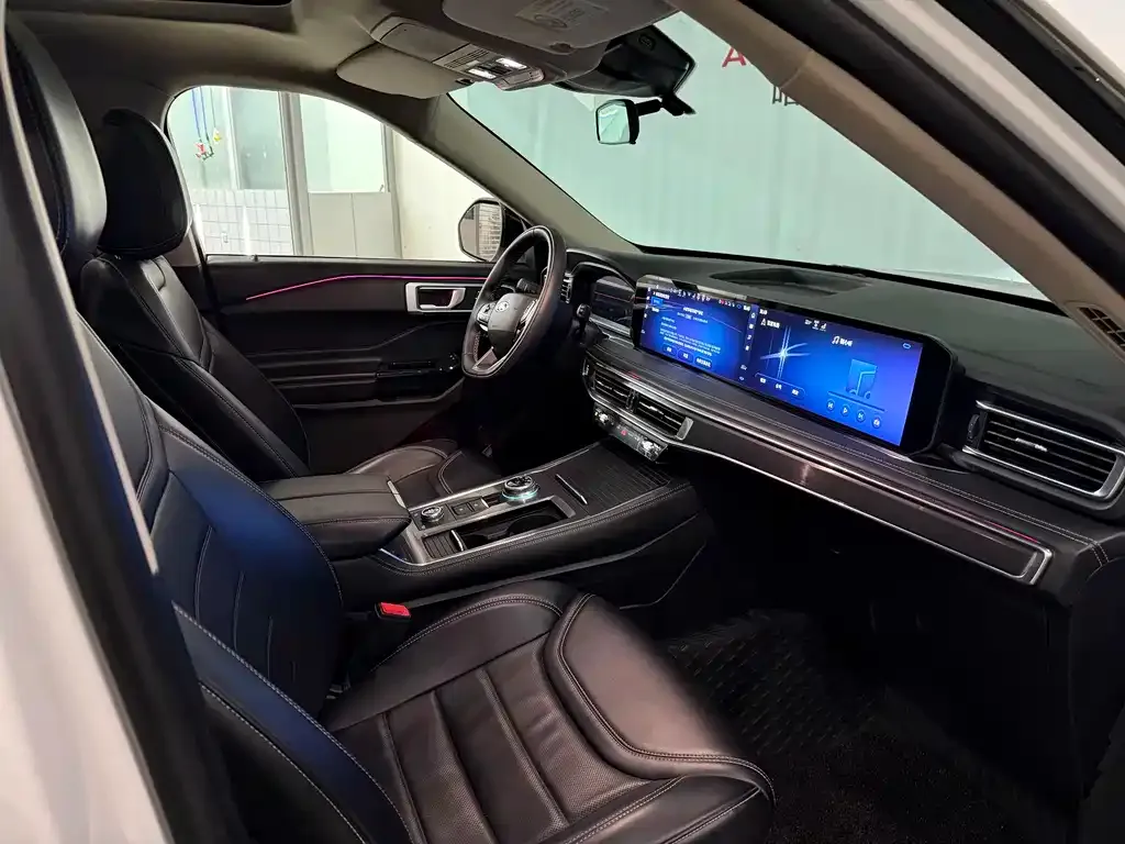 Ford Explorer 2023 из CN, фото 9