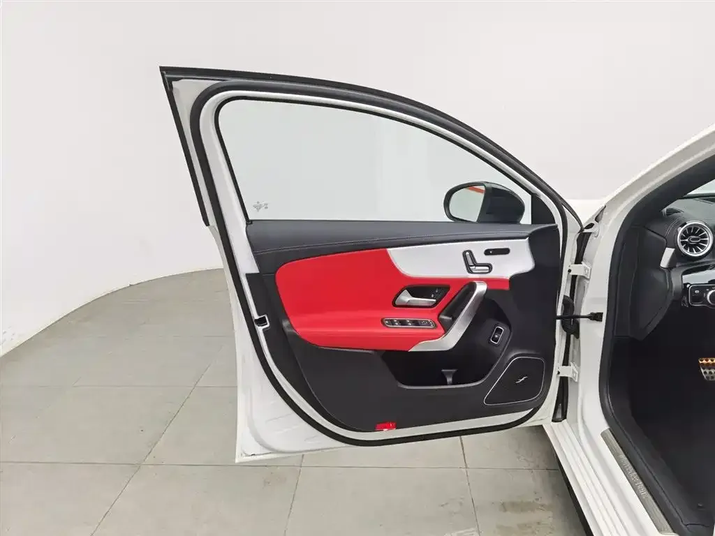 Mercedes-Benz A-Class AMG 2025 из CN, фото 8