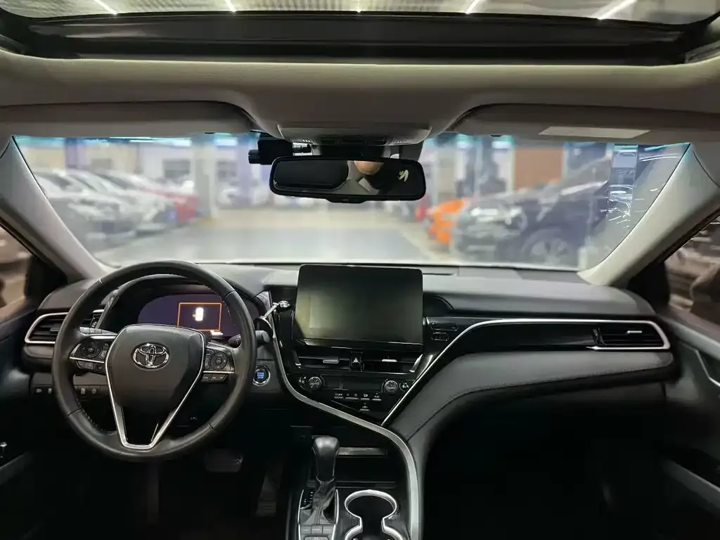 Toyota Camry 2021 из CN, фото 5