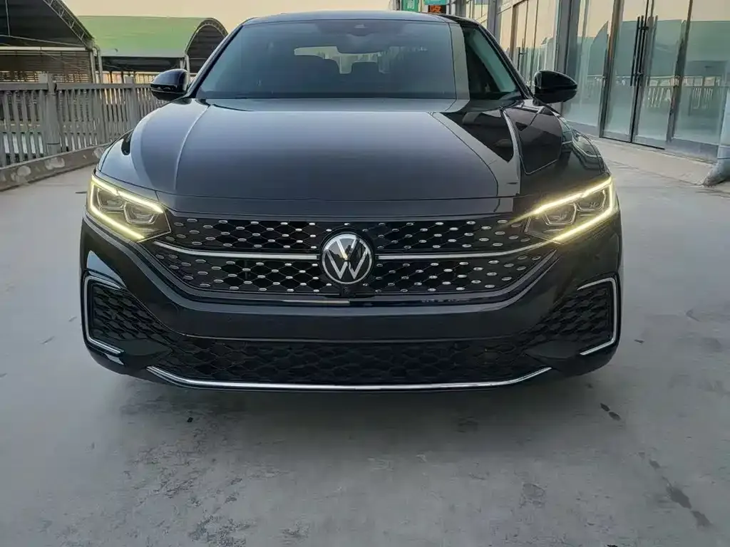 Volkswagen Passat — фото 2