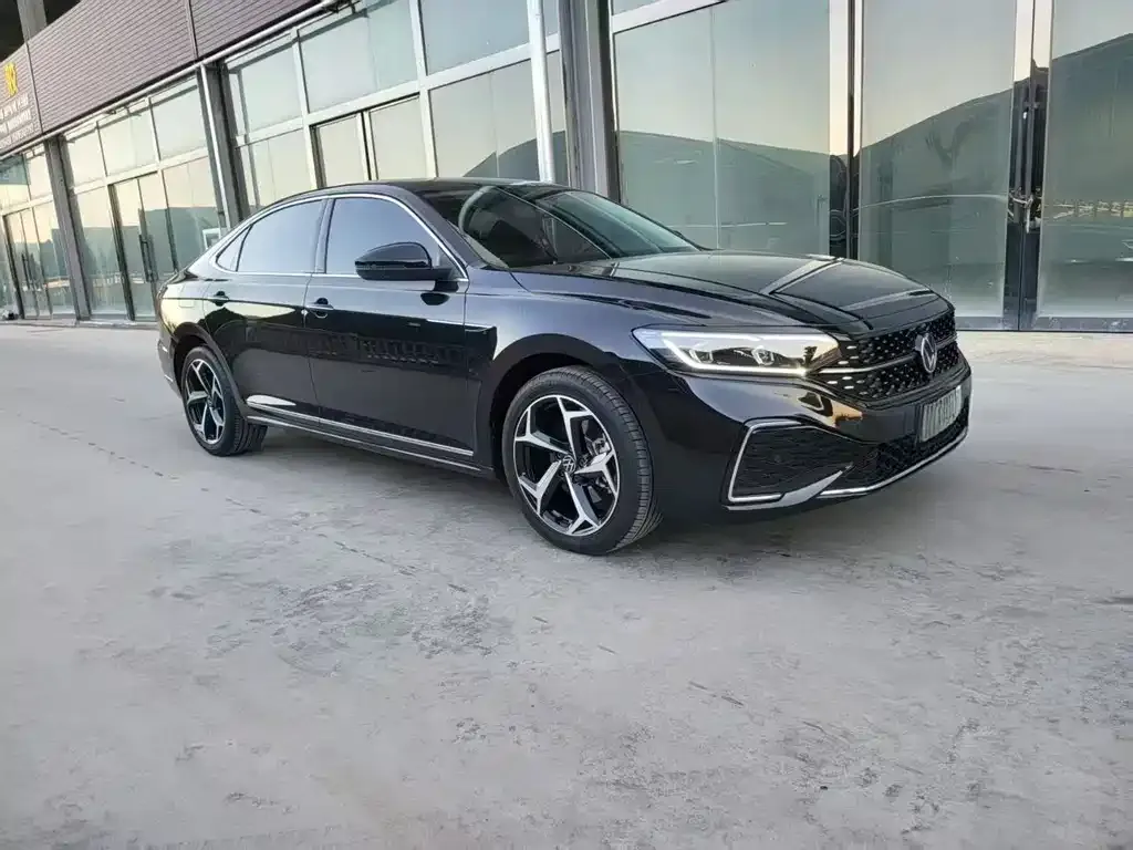 Volkswagen Passat — фото 3