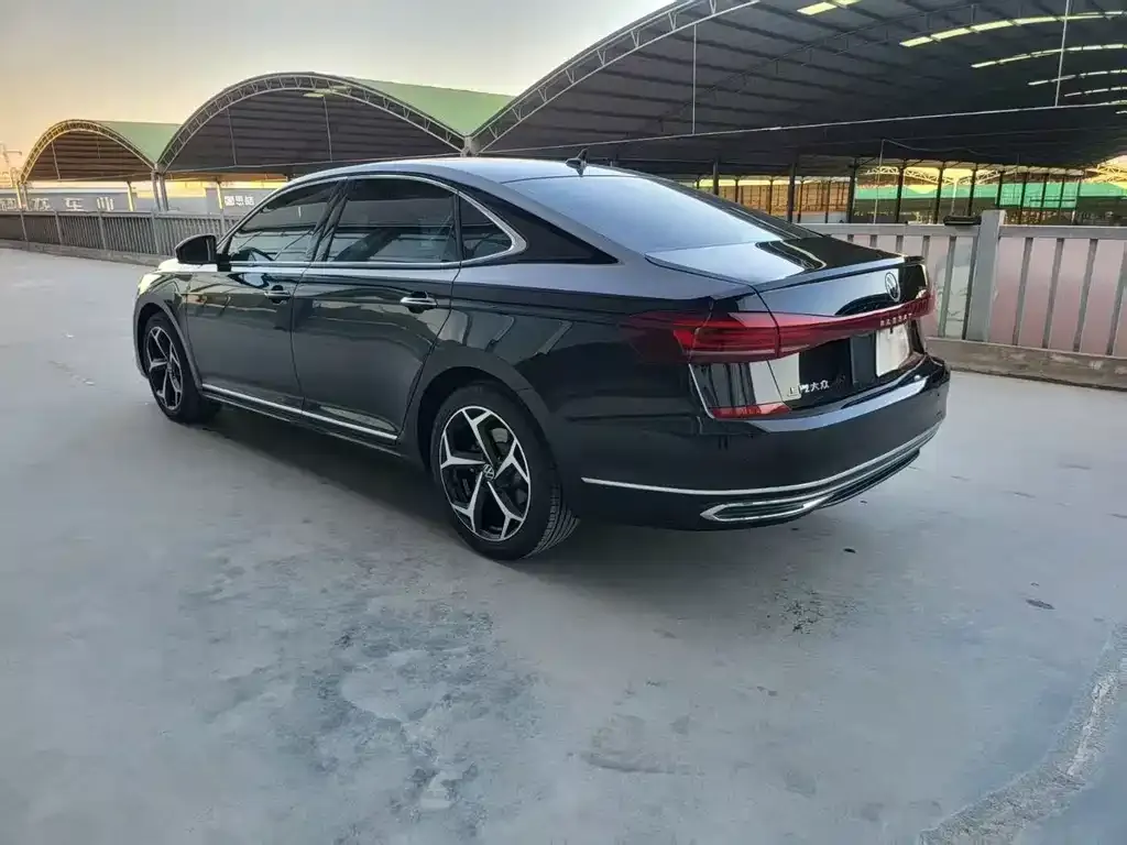Volkswagen Passat — фото 4