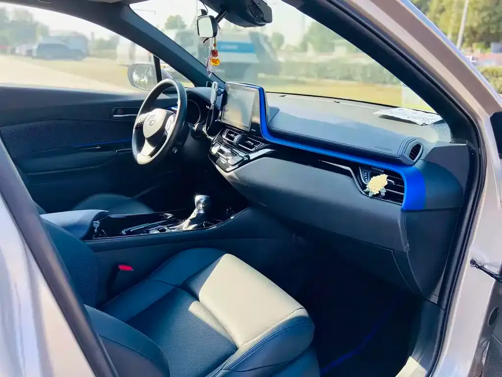 Toyota C-HR 2021 из CN, фото 7