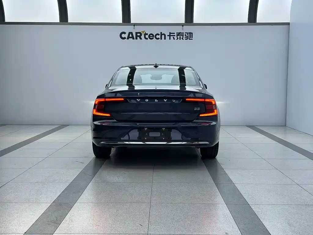 Volvo S90 2022 из CN, фото 4
