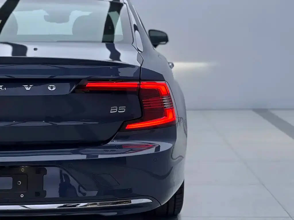 Volvo S90 2022 из CN, фото 5
