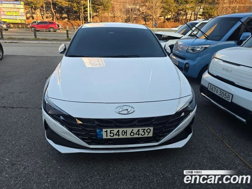 Hyundai AVANTE — фото 1
